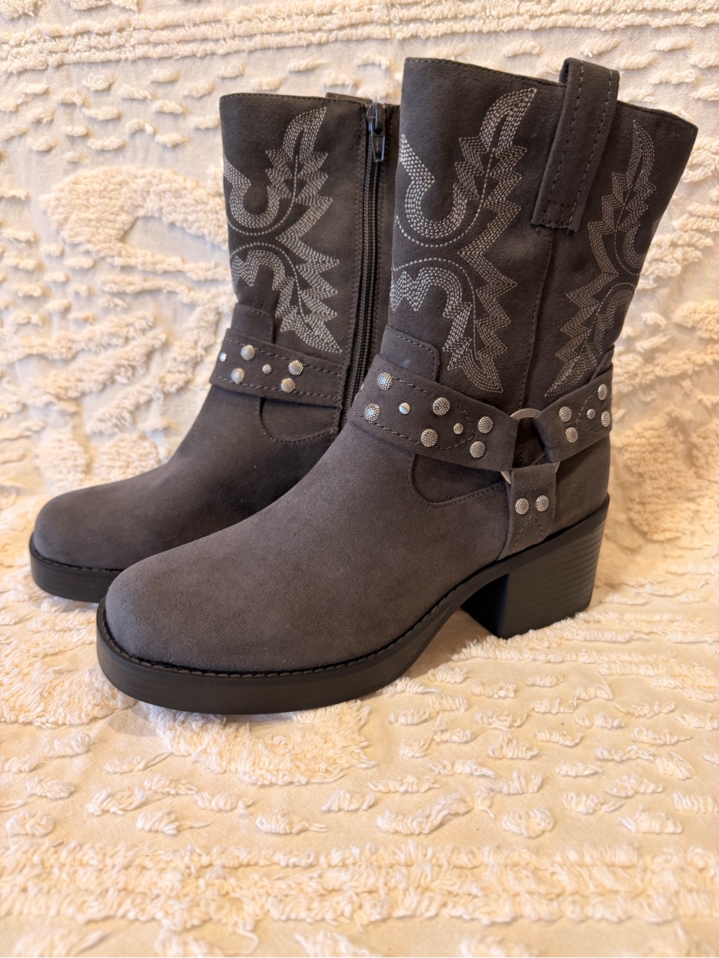 Womens Gray Studded Heeled Boots 685